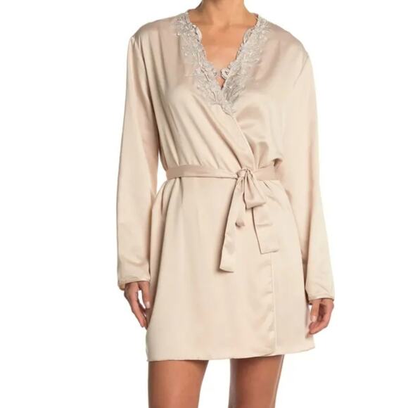 Flora Lace V Neck Belted Beige / Cream Silky Robe Small/ Medium - Picture 1 of 10